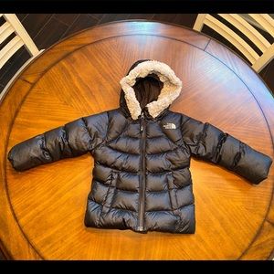 2T North Face black 550 Down jacket